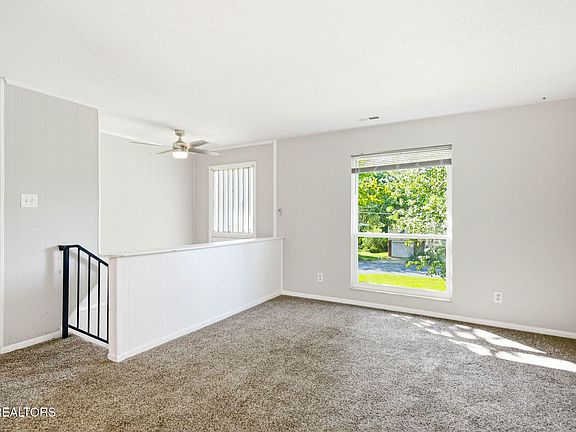 3rd image of 1322 Scotsbury Cir
