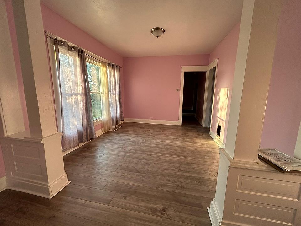 1st image of 282 Rodney Ave #1