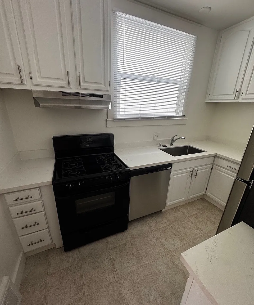 1 bed, 900 sqft, $5,000 — Photo 4