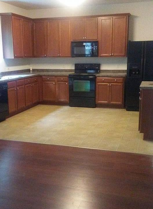 2nd image of 2121 Buxton Dr