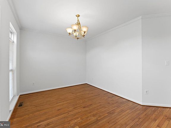2nd image of 8572 Wyngate Manor Ct