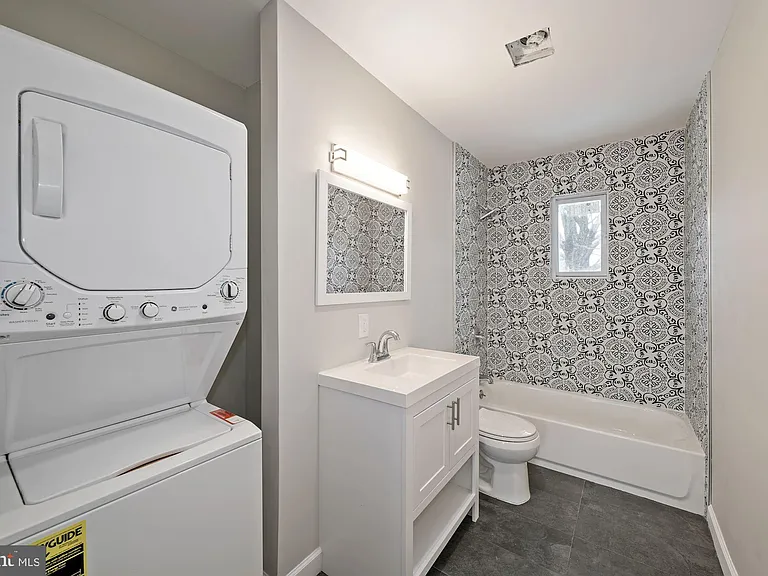 22929 Frederick Rd #UTILITIES INCLUDED — Photo 7