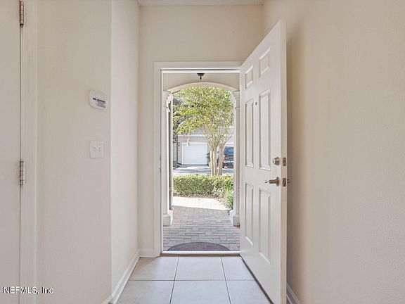 4th image of 11312 ESTANCIA VILLA Circle #1003