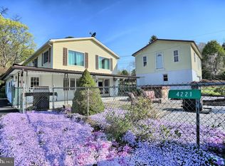 4221 Schoolhouse Ln, Spruce Creek, PA 16683