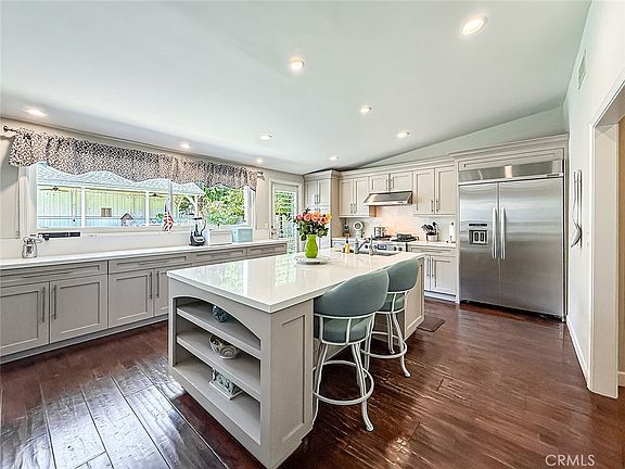 4th image of 23433 Hatteras St