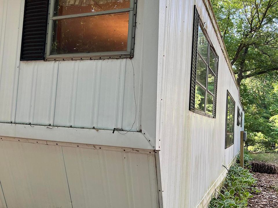 52906 Bay Dr, Grand Junction, MI 49056 Zillow