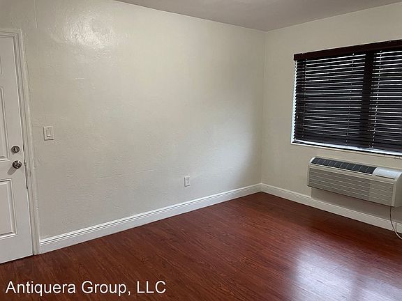 4th image of 110 Antiquera Ave #6