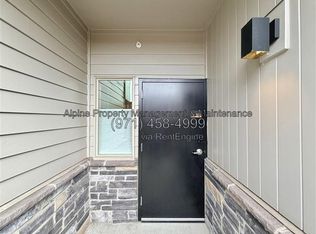 1524 NE 40th Ave UNIT 102, Portland, OR 97232