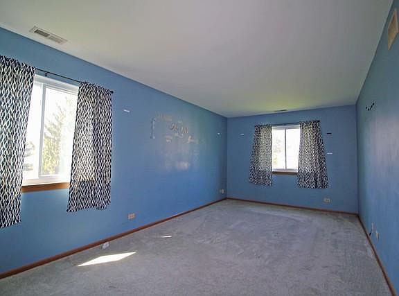 5th image of 328 Mulberry Ct APT A2