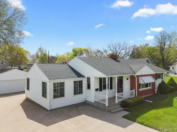 327 North Church STREET, Elkhorn, WI 53121