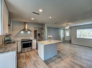 1055 Elaine St, Venice, FL 34285