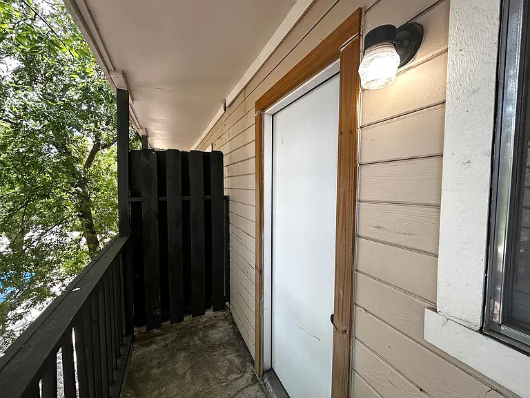 1010 W 23rd St #13 — Photo 21
