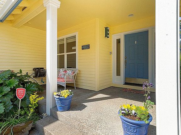 3rd image of 22106 NE Park Ln