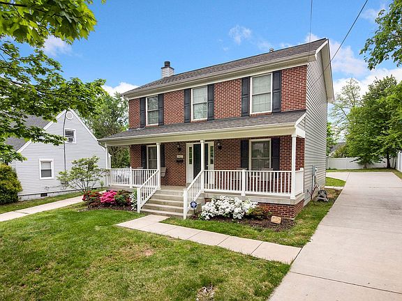 2nd image of 2427 Fort Dr