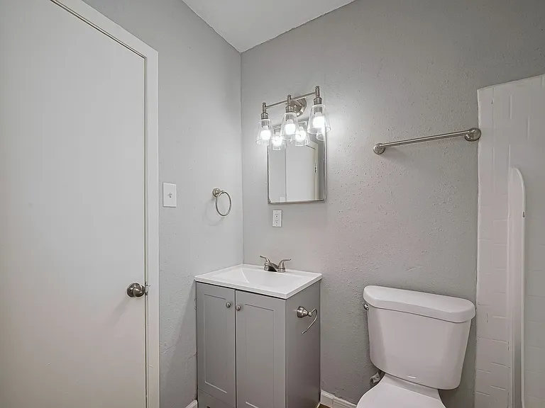 2 Bedroom Bath