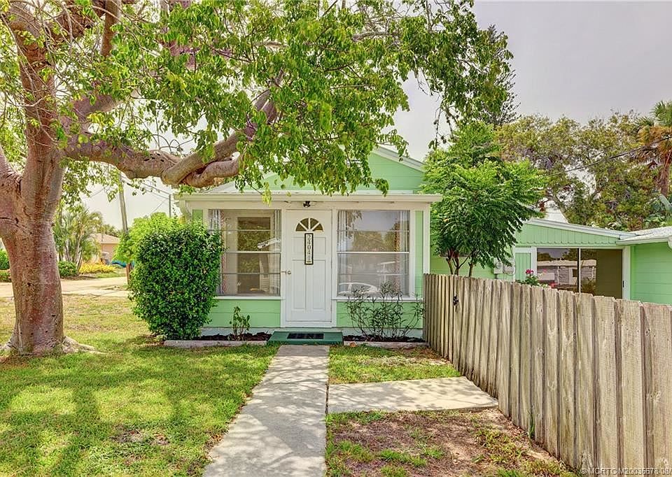 1st image of 2404 NE Palm Ave