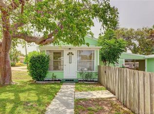 2404 NE Palm Ave, Jensen Beach, FL 34957