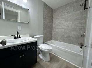 1010 N 16th St #A14, Clarinda, IA 51632