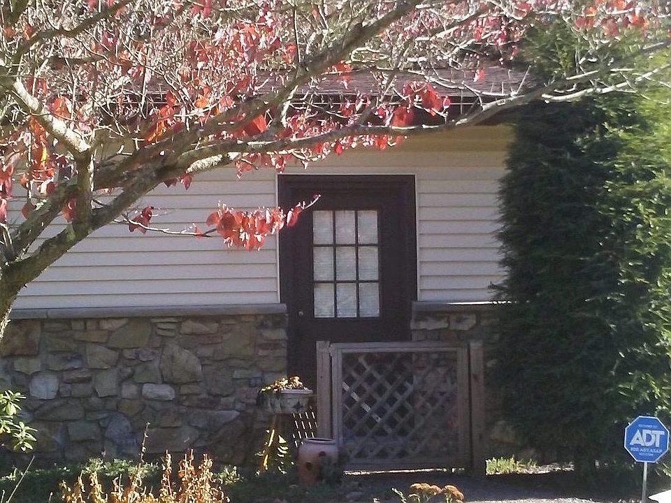 1st image of 47 Gardenia Dr