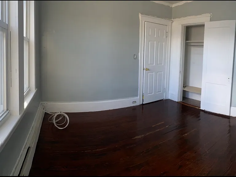 2 Grainger St — Photo 4
