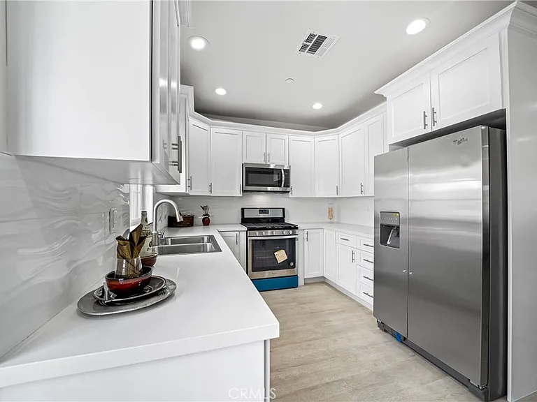 1101 N Maclay Ave #2 — Photo 16