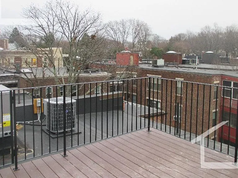 1202 Beacon St #5 — Photo 7