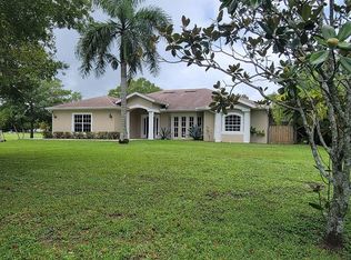 471 Sunrise Dr, Fort Pierce, FL 34945