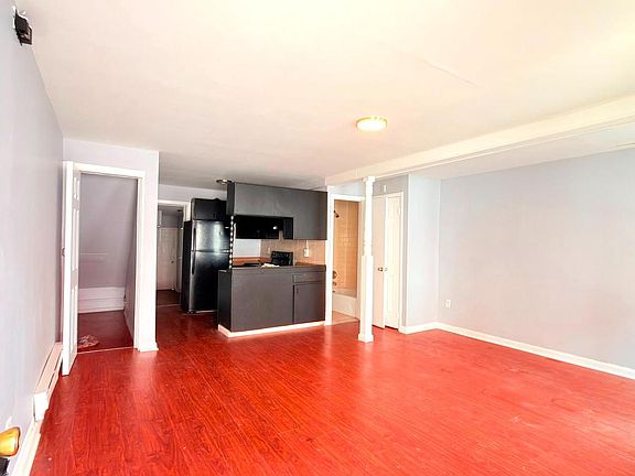 3rd image of 120 W Elm St