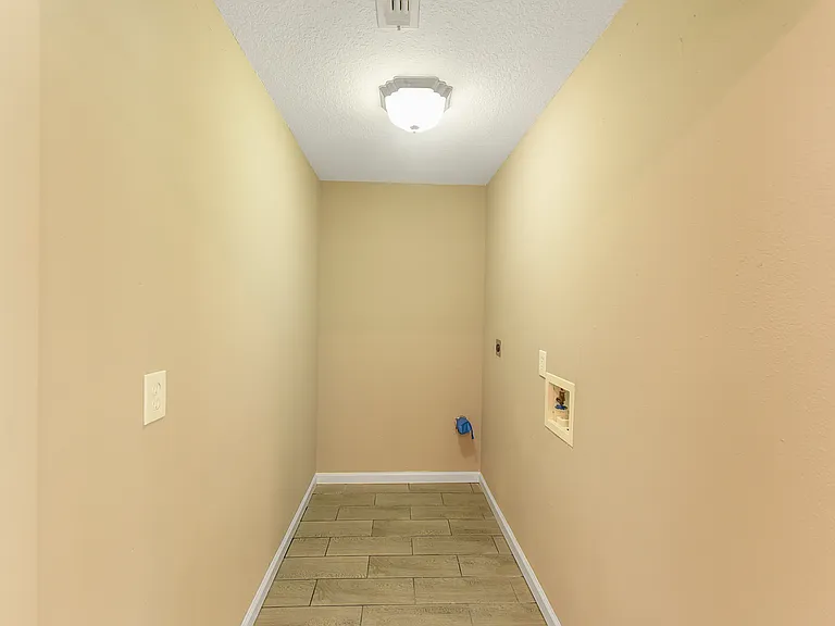1029 Sycamore St — Photo 29