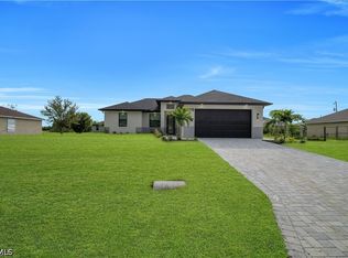 1909 NE 19th Place Cpe, Coral, FL 33909