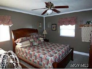 5th image of 1015 Lakeview Dr