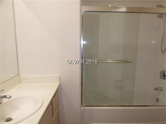 4th image of 5539 Leaning Oak Ave #0