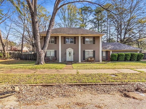 2nd image of 480 Friars Point Ln