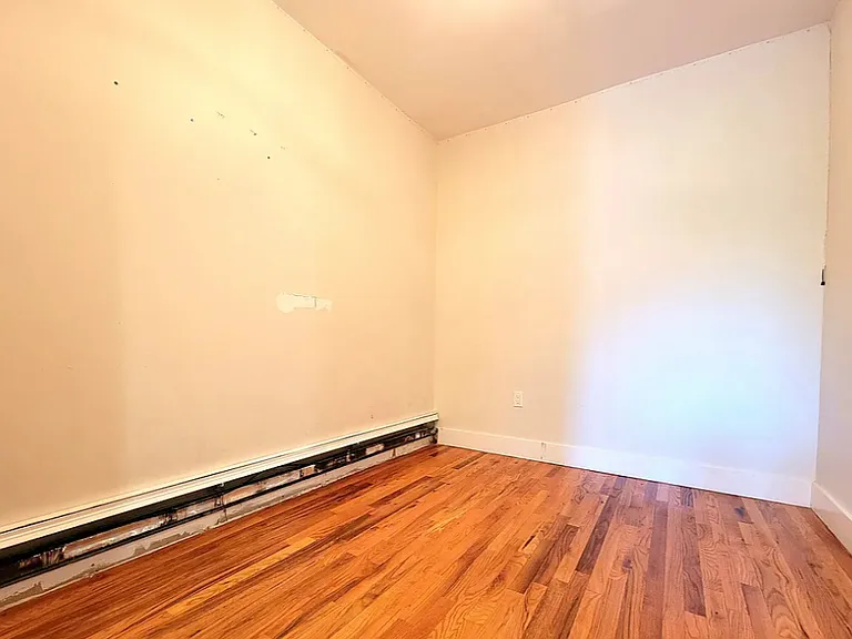 945 Herkimer St #3 — Photo 7