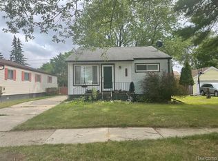 8386 Central Ave, Center Line, MI 48015