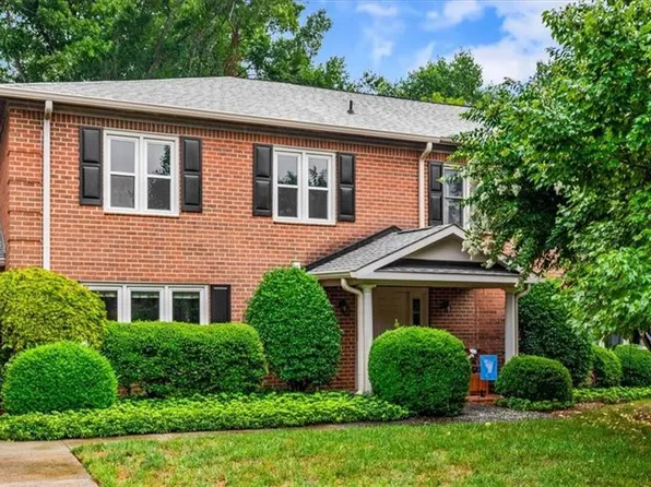 879 Brookleigh Ct, Winston Salem, NC 27104