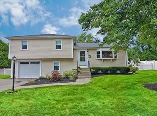 13 Morin Dr, Bellingham, MA 02019