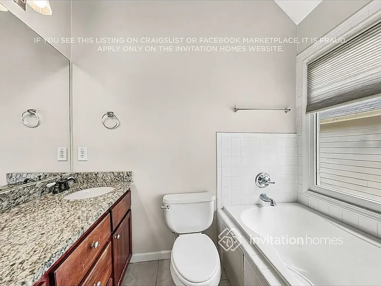 712 Connally St SE — Photo 14
