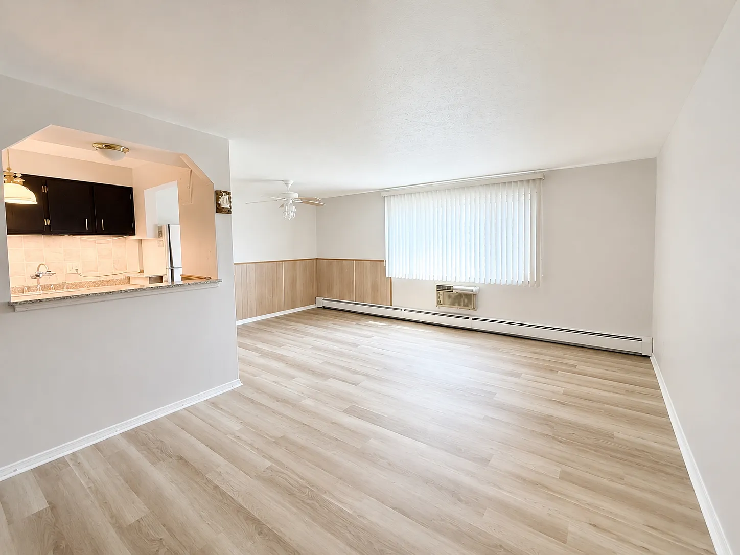 2 bed, 760 sqft, $1,300 — Photo 4