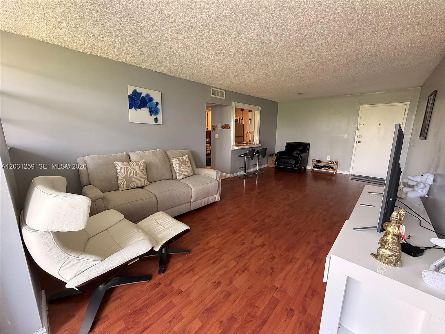 Eastern Parkview Condo — Photo 4
