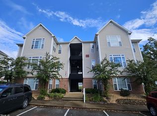 2521 Friedland Pl APT 200, Raleigh, NC 27617