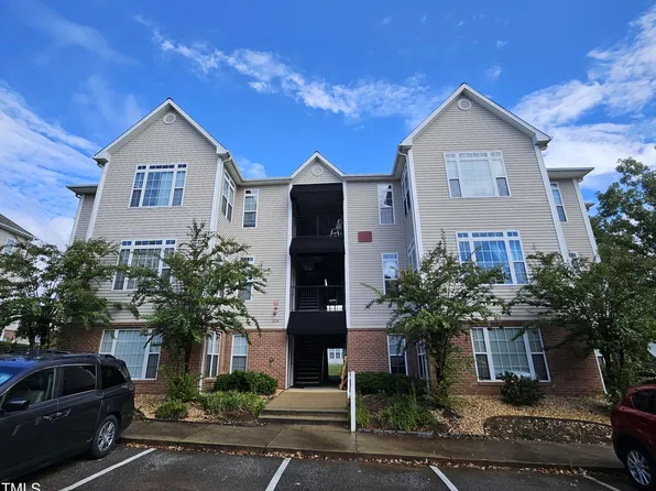 2521 Friedland Pl APT 200, Raleigh, NC 27617
