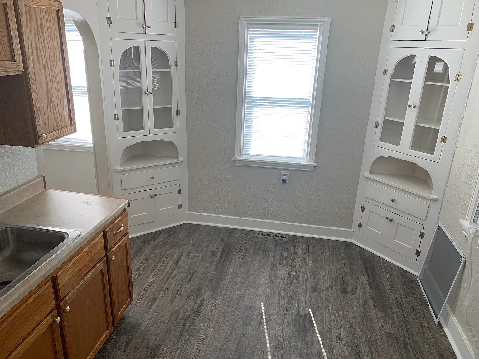 2 bed, 823 sqft, $1,450 — Photo 2