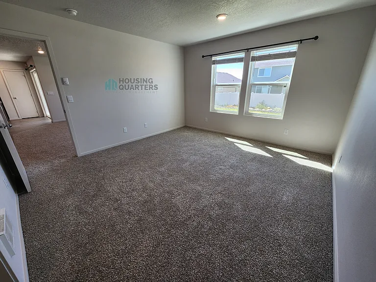 1808 E Boskoop St — Photo 12