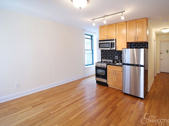 3rd image of 270 6th Ave APT 24