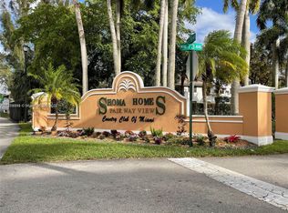 7040 NW 177th St APT 201-23, Hialeah, FL 33015