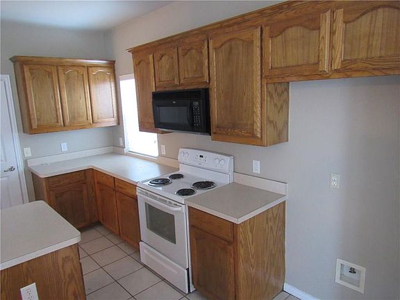 3rd image of 11841 Cottontail Dr