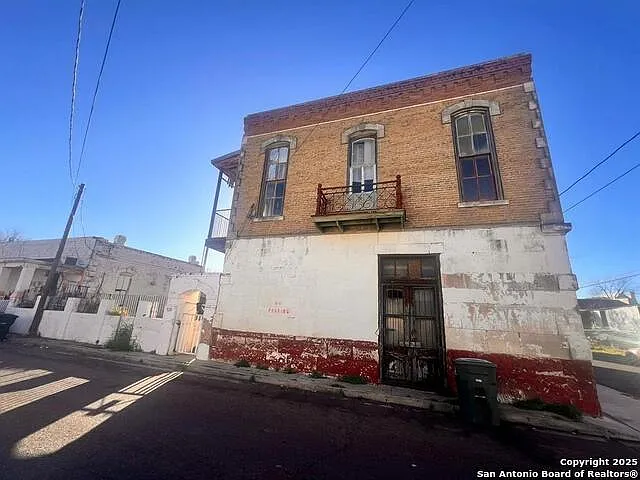 520 Davis Ave #B — Photo 25