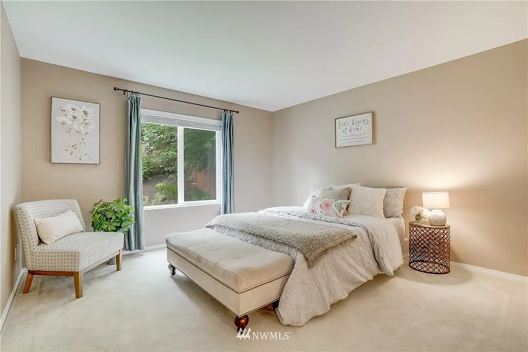 3 bed, 2.5 bath, 1510 sqft, $3,200 — Photo 4