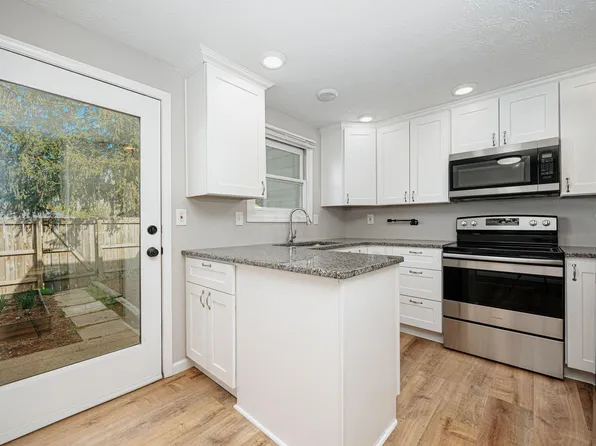 2816 Avati Dr #H-3, Columbus, OH 43207